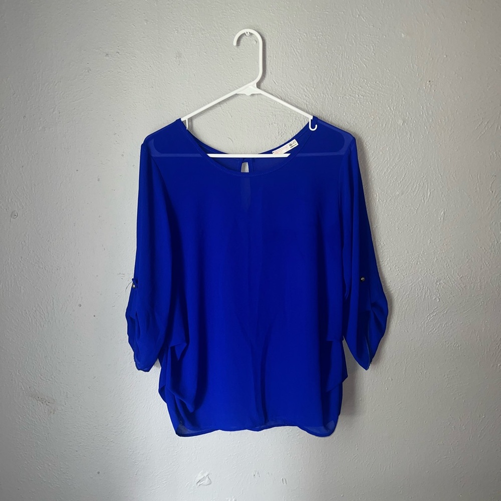 a'gaci Boxy Blue Blouse with Relaxed Fit